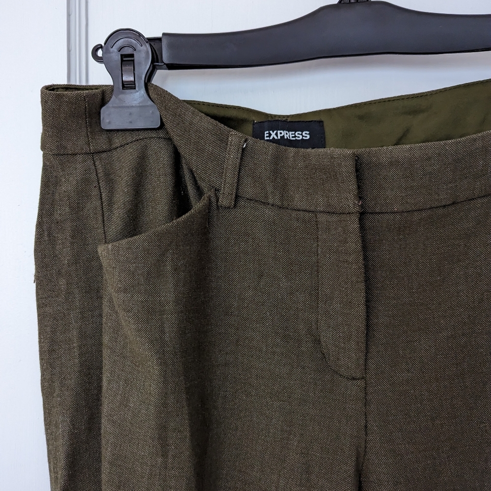 Express stretch skinny green work pants size 6